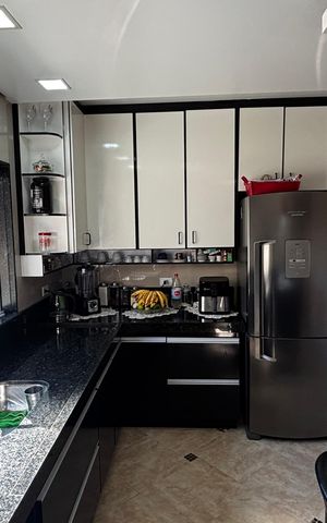 Casa à venda com 278m², 5 quartos e 3 vagas Casa à venda com 278m², 5 quartos e 3 vagasCozinha 2