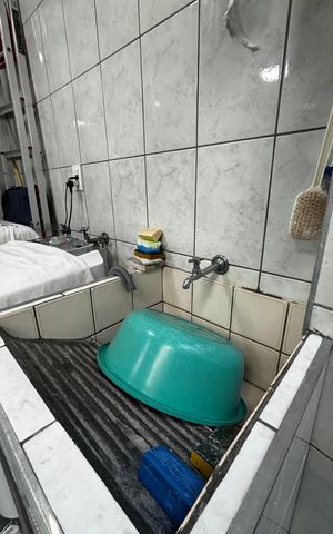 Casa à venda com 278m², 5 quartos e 3 vagas Casa à venda com 278m², 5 quartos e 3 vagasÁrea de Serviço