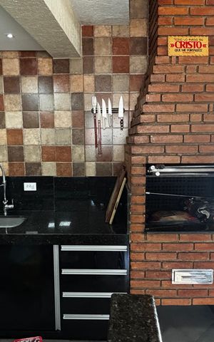 Casa à venda com 278m², 5 quartos e 3 vagas Casa à venda com 278m², 5 quartos e 3 vagasVaranda Gourmet