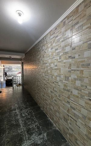 Casa à venda com 278m², 5 quartos e 3 vagas Casa à venda com 278m², 5 quartos e 3 vagasCorredor