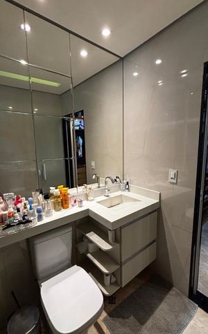 Casa à venda com 278m², 5 quartos e 3 vagas Casa à venda com 278m², 5 quartos e 3 vagasBanheiro da Suíte