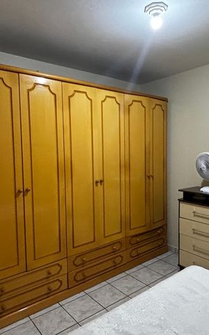 Casa à venda com 278m², 5 quartos e 3 vagas Casa à venda com 278m², 5 quartos e 3 vagasQuarto 2