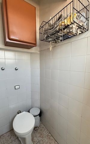 Apartamento à venda com 240m², 3 quartos e 1 vaga Apartamento à venda com 240m², 3 quartos e 1 vagaÁrea de Serviço - Banheiro