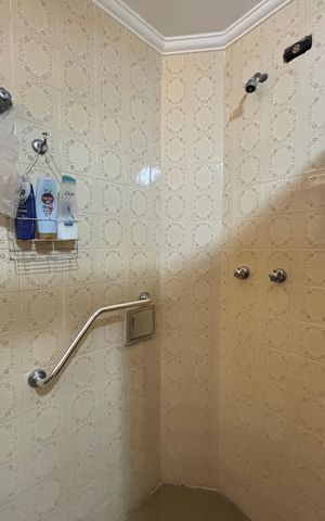 Apartamento à venda com 240m², 3 quartos e 1 vaga Apartamento à venda com 240m², 3 quartos e 1 vagaBanheiro