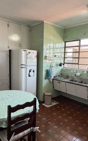Apartamento à venda com 240m², 3 quartos e 1 vaga Apartamento à venda com 240m², 3 quartos e 1 vagaCozinha