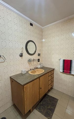 Apartamento à venda com 240m², 3 quartos e 1 vaga Apartamento à venda com 240m², 3 quartos e 1 vagaBanheiro