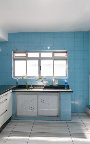 Casa à venda com 280m², 4 quartos e 2 vagas Casa à venda com 280m², 4 quartos e 2 vagasCozinha