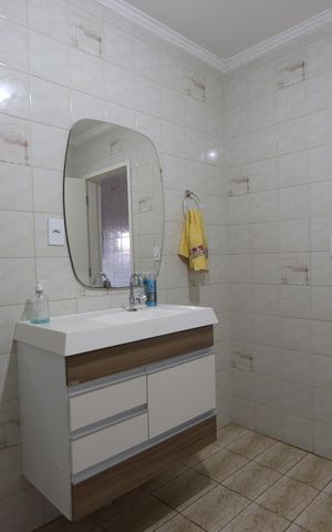 Casa à venda com 199m², 3 quartos e 2 vagasBanheiro de baixo