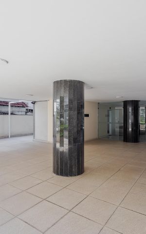Apartamento à venda com 160m², 4 quartos e 2 vagasEntrada