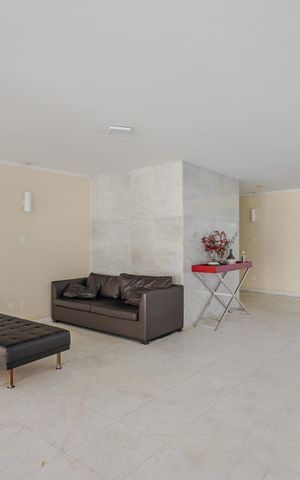 Apartamento à venda com 160m², 4 quartos e 2 vagasHall social