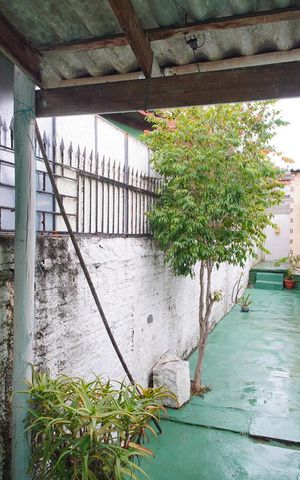 Casa à venda com 80m², 2 quartos e 2 vagasSala - Vista
