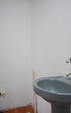 Casa à venda com 80m², 2 quartos e 2 vagasBanheiro da Suíte
