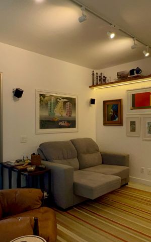 Apartamento à venda com 149m², 3 quartos e 2 vagas Apartamento à venda com 149m², 3 quartos e 2 vagasSala de TV