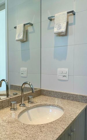 Apartamento à venda com 149m², 3 quartos e 2 vagas Apartamento à venda com 149m², 3 quartos e 2 vagasBanheiro da Suíte 2