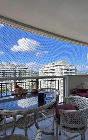Apartamento à venda com 70m², 2 quartos e 1 vaga Apartamento à venda com 70m², 2 quartos e 1 vagaVaranda