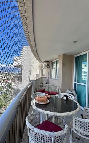 Apartamento à venda com 70m², 2 quartos e 1 vaga Apartamento à venda com 70m², 2 quartos e 1 vagaVaranda