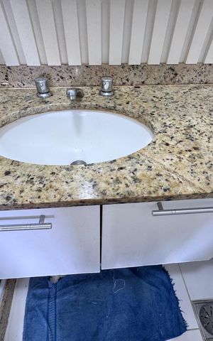 Apartamento à venda com 70m², 2 quartos e 1 vaga Apartamento à venda com 70m², 2 quartos e 1 vagaSuíte - Banheiro