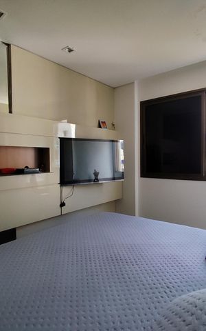 Apartamento à venda com 300m², 4 quartos e 3 vagas Apartamento à venda com 300m², 4 quartos e 3 vagassuite