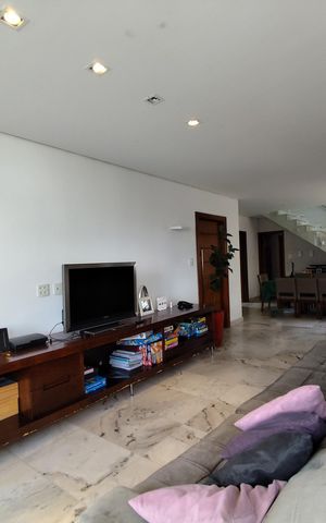 Apartamento à venda com 300m², 4 quartos e 3 vagas Apartamento à venda com 300m², 4 quartos e 3 vagassala