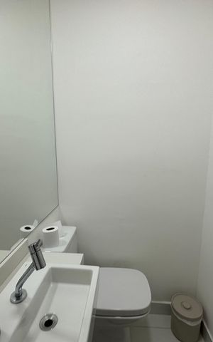 Apartamento à venda com 69m², 2 quartos e 2 vagas Apartamento à venda com 69m², 2 quartos e 2 vagasLavabo