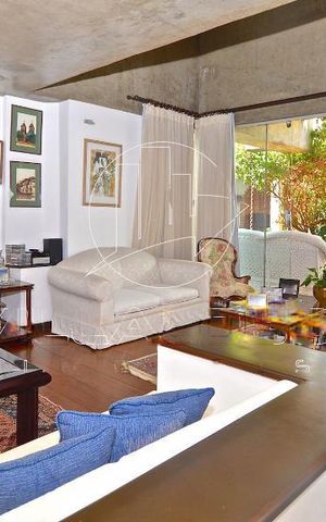 Casa à venda com 521m², 3 quartos e 4 vagas