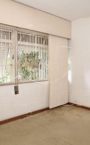 Casa à venda com 250m², 2 quartos e 8 vagas