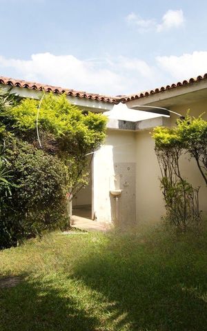 Casa à venda com 250m², 2 quartos e 8 vagas