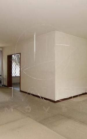 Casa à venda com 250m², 2 quartos e 8 vagas