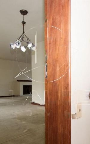 Casa à venda com 250m², 2 quartos e 8 vagas