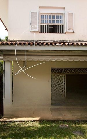 Casa à venda com 250m², 2 quartos e 8 vagas