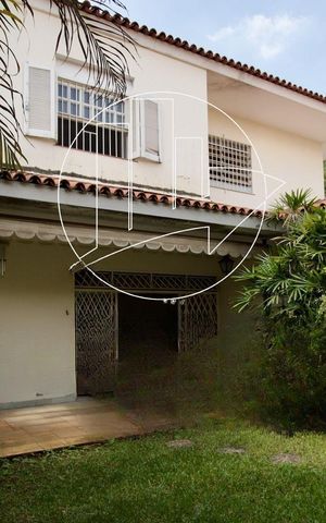 Casa à venda com 250m², 2 quartos e 8 vagas