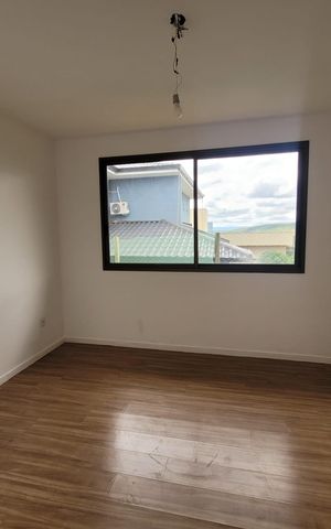 Casa de condomínio à venda com 247m², 4 quartos e 3 vagas