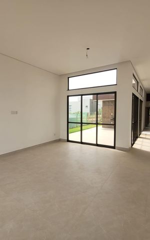 Casa de condomínio à venda com 247m², 4 quartos e 3 vagas