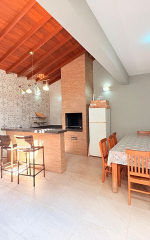 Casa à venda com 200m², 3 quartos e 2 vagasÁrea gourmet