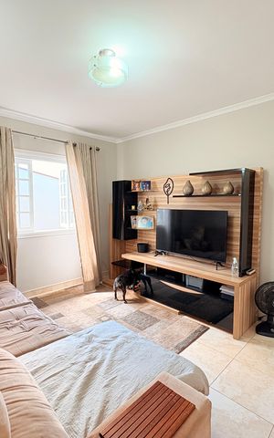 Casa à venda com 200m², 3 quartos e 2 vagasSala