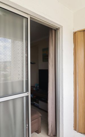 Apartamento à venda com 75m², 3 quartos e 1 vaga Apartamento à venda com 75m², 3 quartos e 1 vagaVaranda