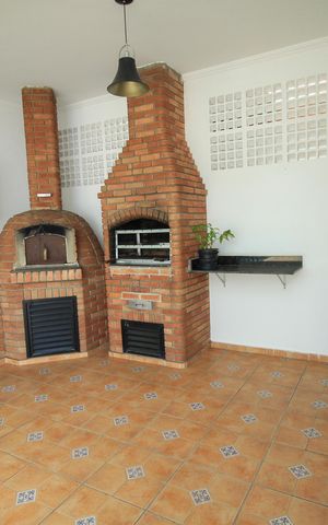 Casa à venda com 200m², 3 quartos e 3 vagas
