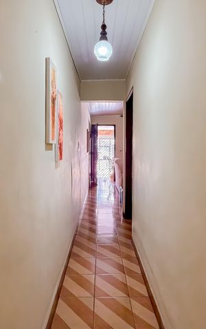 Casa à venda com 223m², 1 quarto e 2 vagas Casa à venda com 223m², 1 quarto e 2 vagasCorredor