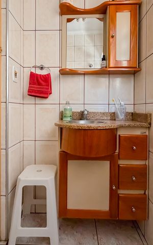 Casa à venda com 223m², 1 quarto e 2 vagas Casa à venda com 223m², 1 quarto e 2 vagasBanheiro