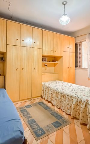 Casa à venda com 223m², 1 quarto e 2 vagas Casa à venda com 223m², 1 quarto e 2 vagasQuarto