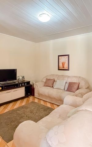Casa à venda com 223m², 1 quarto e 2 vagas Casa à venda com 223m², 1 quarto e 2 vagasSala