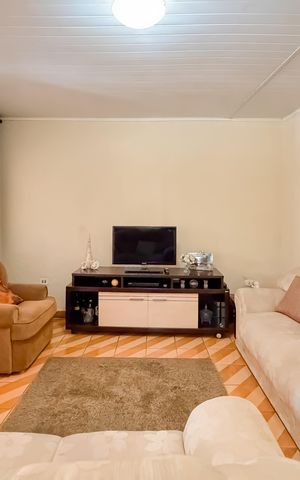 Casa à venda com 223m², 1 quarto e 2 vagas Casa à venda com 223m², 1 quarto e 2 vagasSala