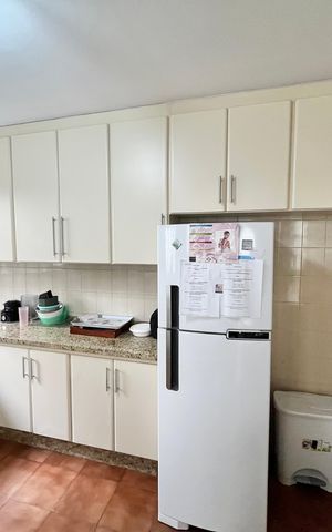 Casa à venda com 225m², 3 quartos e 4 vagas Casa à venda com 225m², 3 quartos e 4 vagasCozinha