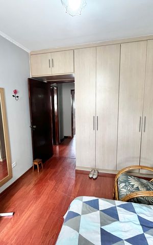 Casa à venda com 225m², 3 quartos e 4 vagas Casa à venda com 225m², 3 quartos e 4 vagasQuarto 2