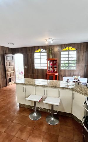 Casa à venda com 225m², 3 quartos e 4 vagas Casa à venda com 225m², 3 quartos e 4 vagasCozinha
