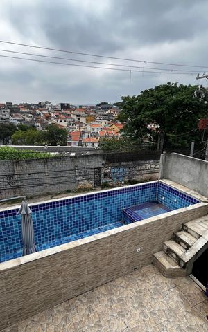 Casa à venda com 225m², 3 quartos e 4 vagas Casa à venda com 225m², 3 quartos e 4 vagasVista da Suíte