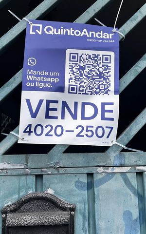 Casa à venda com 225m², 3 quartos e 4 vagas Casa à venda com 225m², 3 quartos e 4 vagasFachada/Placa