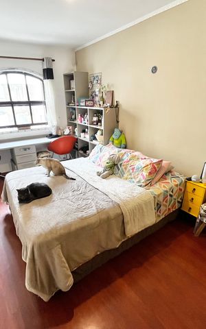 Casa à venda com 225m², 3 quartos e 4 vagas Casa à venda com 225m², 3 quartos e 4 vagasQuarto 1