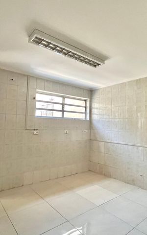 Casa à venda com 136m², 3 quartos e 2 vagas Casa à venda com 136m², 3 quartos e 2 vagasCozinha