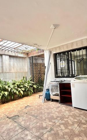 Casa à venda com 136m², 3 quartos e 2 vagas Casa à venda com 136m², 3 quartos e 2 vagasGaragem